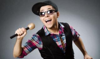 风儿轻轻吹是什么歌曲 风儿轻轻吹是什么歌曲